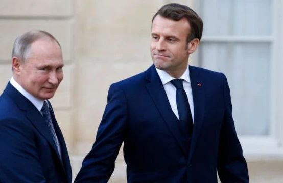 Makron Putin haqda danışıb