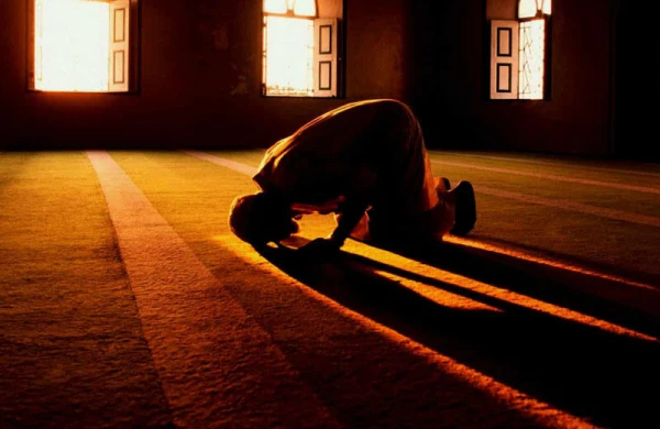 Namaz insanın ruhani və cismani meracıdır
