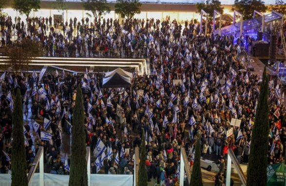 İsraildə mitinqlər başladı - FOTO