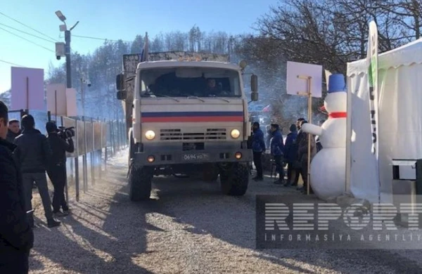 Rusların 20 maşını aksiya ərazisindən maneəsiz keçdi — YENİLƏNİB