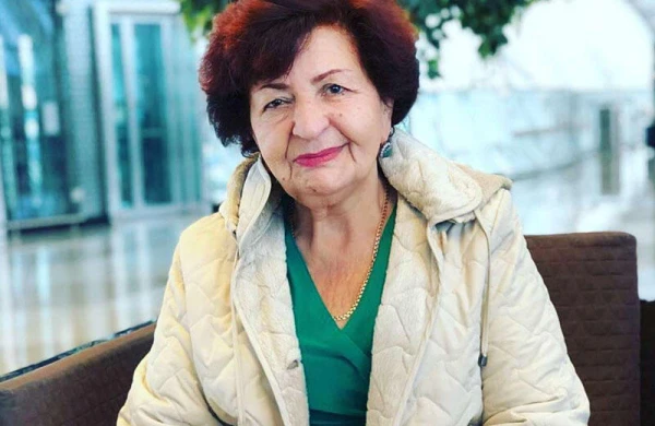 “Mən Xalq artisti olmalıyam!”