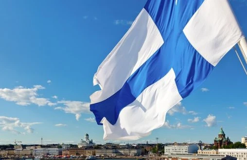 Finlandiya Ukraynaya ağır artilleriya göndərir