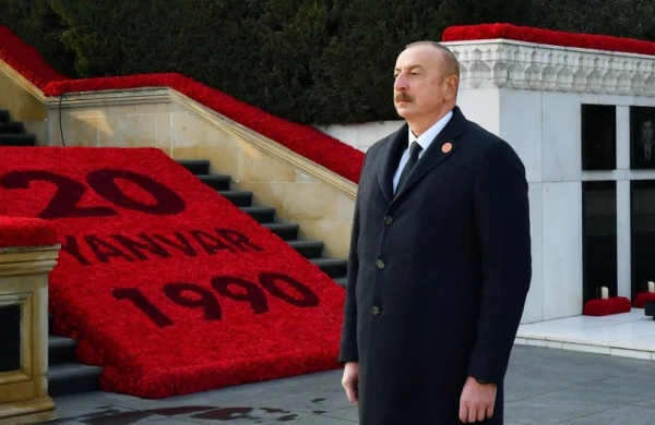 Prezident İlham Əliyev Şəhidlər xiyabanını ziyarət edib