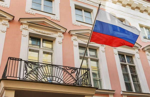 Rus səfir ölkədən qovulur