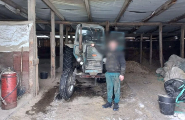 Sevgilisi ilə görüşə getmək üçün traktor qaçırdı
