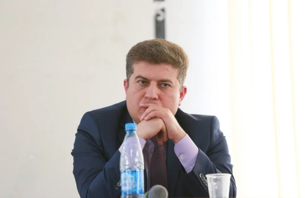 Milli Məclisin İntizam Komissiyası Erkin Qədirlini müzakirəyə çıxara bilər