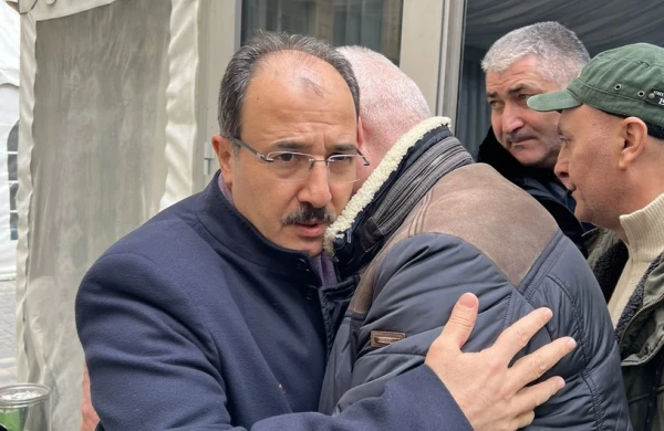 Türkiyə səfiri şəhid Orxan Əsgərovun yas mərasimində iştirak edib, ailəsinə başsağlığı verib