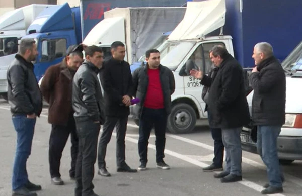 Bu avtomobillərin sürücülərinə eyni anda cərimə protokolları gəldi - VİDEO
