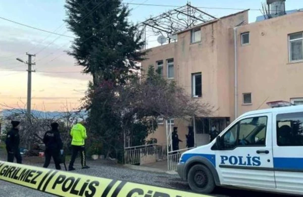 Asılmış qadın meyiti tapıldı