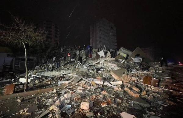 Dərslər dayandırıldı,hava limanları bağlandı