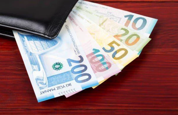 İşçi axtarılır - MAAŞ 1200 MANAT