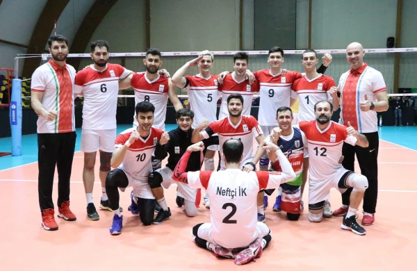Azərbaycan çempionatının oyunları sükutla başlayıb, voleybolçular meydana qara sarğı ilə çıxıblar