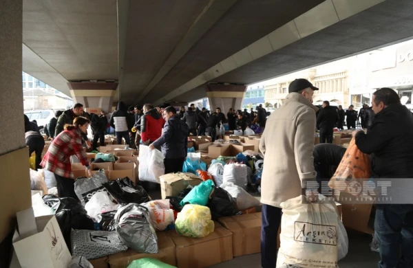Bakıda daha bir neçə ünvanda Türkiyə üçün yardımların toplanmasına başlanılıb - SİYAHI