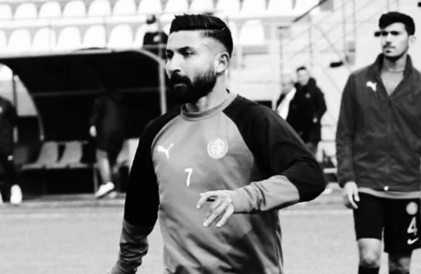 Daha bir futbolçu zəlzələdə öldü