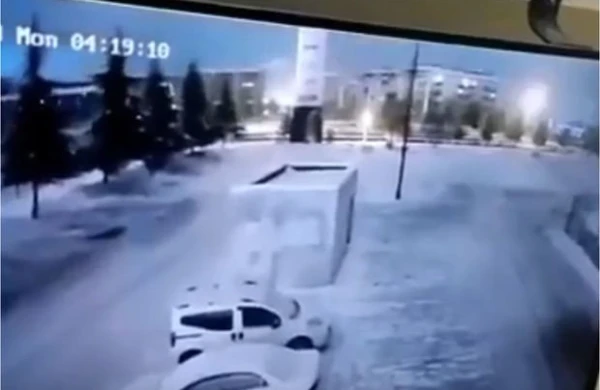 Türkiyədə 7,7 bal gücündə zəlzələ anının yeni qorxunc görüntüləri yayıldı - VİDEO