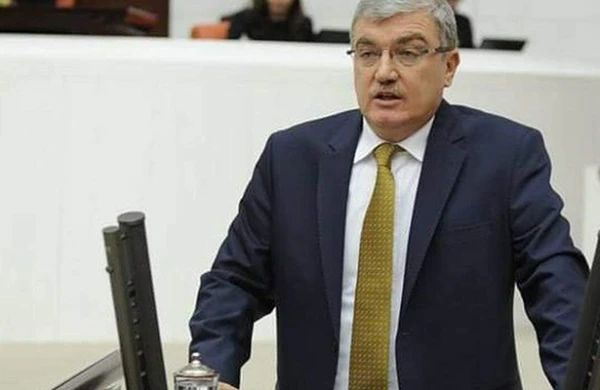 Türkiyənin sabiq millət vəkili zəlzələdə həlak oldu