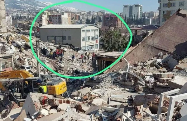 Türkiyədə dağıntılar içində ziyan görməyən binanın təyinatı görənləri şoka saldı - FOTO
