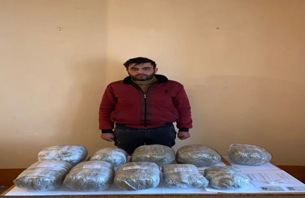 İrandan Azərbaycana narkotik keçirmək istəyən şəxs tutulub - FOTO