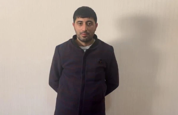 "Ucar sakini avtomobili polislərin üzərinə sürüb"