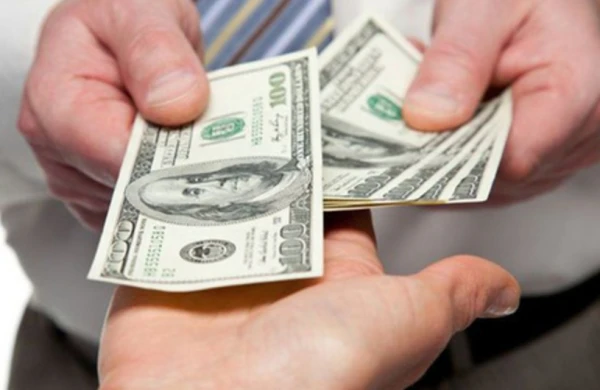 Yasamalda banka saxta dollar verən əcnəbilər tutulub