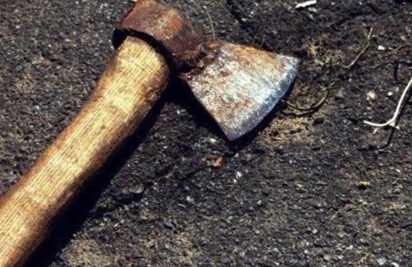 Oğuz sakininin arvadını baltalaması, özünün intihara cəhd etməsi ilə bağlı cinayət işi başlanılıb
