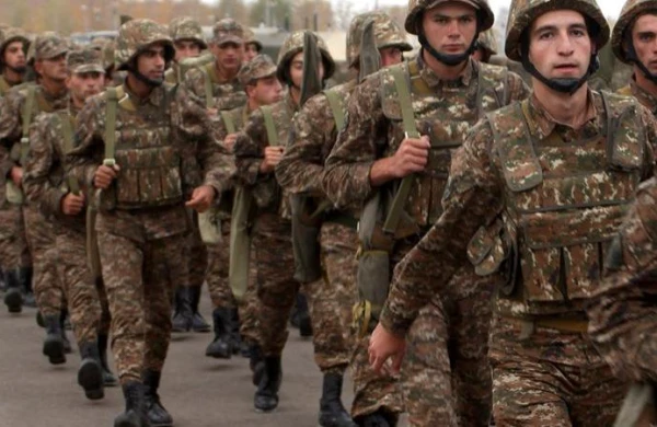 Ermənistanda ehtiyatda olan hərbçilər təlimə çağırılıb