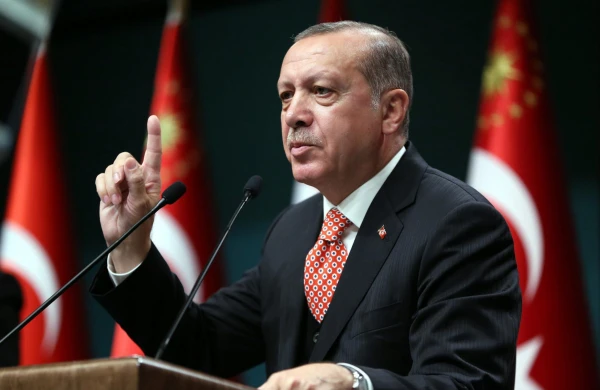 Ərdoğan əsəbiləşdi: “Əxlaqsız, namussuz, şərəfsiz...”