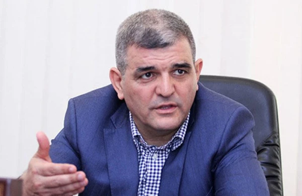 Vətəndaşı necə çölə ata bilərsən ki, get... - Fazil Mustafa