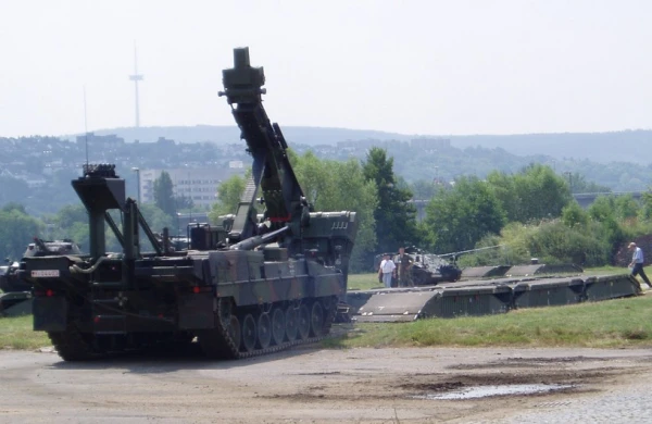 Almaniya Ukraynaya 6 “Biber” tank körpüquran göndərib