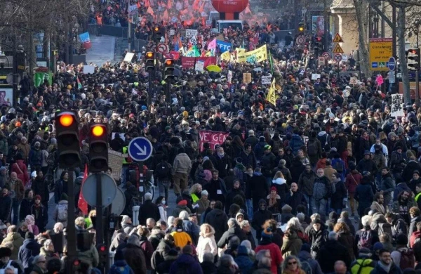 Paris də QARIŞDI