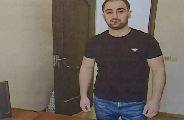 "İnstagram"dakı şəkillərə görə anasını və bacısını öldürdü - "Razin"dəki qətlin TƏFƏRRÜATI
