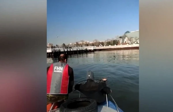 Dalğıclar dənizdə batma təhlükəsində olan şəxsi xilas edib
