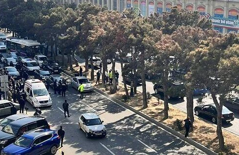 Bakıda insanların güllələndiyi ərazidən CANLI YAYIM 