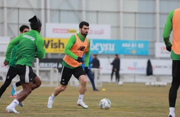 “Konyaspor” Mahir Emreliyə görə cərimə ödəyəcək