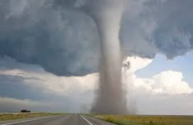 Tornado xeyli sayda ölümə səbəb oldu