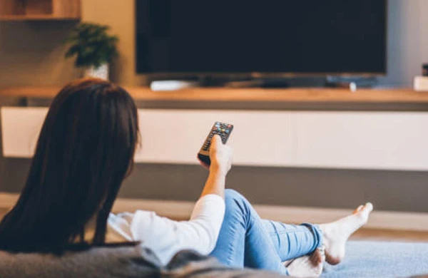 Azərbaycanda bu telekanal 12 nəfəri işdən çıxardı