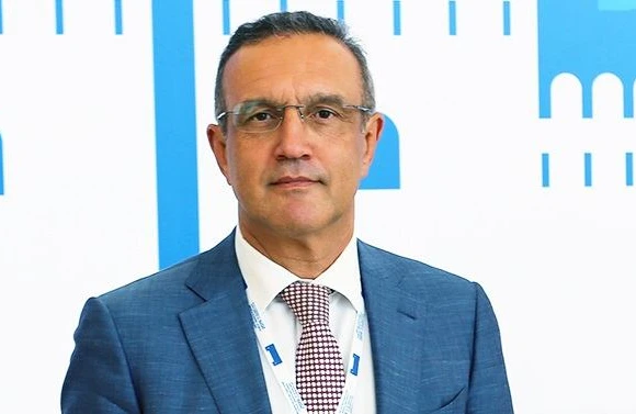 Azərbaycanda yüksək vəzifəli şəxs istefa verdi