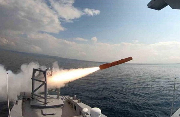 Türkiyə dünyada yeganə olan pilotsuz katerindən raket buraxdı - VİDEO - FOTO