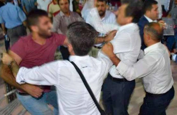İki əmioğlu restoranda dava saldı, müğənni isə... - Naxçıvanda şok olay