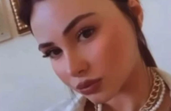 Özünü  öldürən tələbə qızın FOTOSU