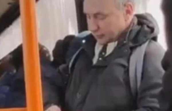 Avtobusda çəkilən görüntülər gündəm oldu - Sərnişinlər inanmadı - FOTO