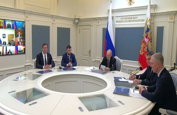 Putin təcili iclas keçirir
