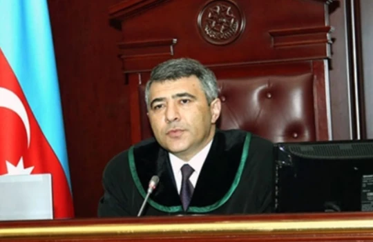 İnam Kərimovun Ali Məhkəmənin sədri kimi ilk FOTOsu