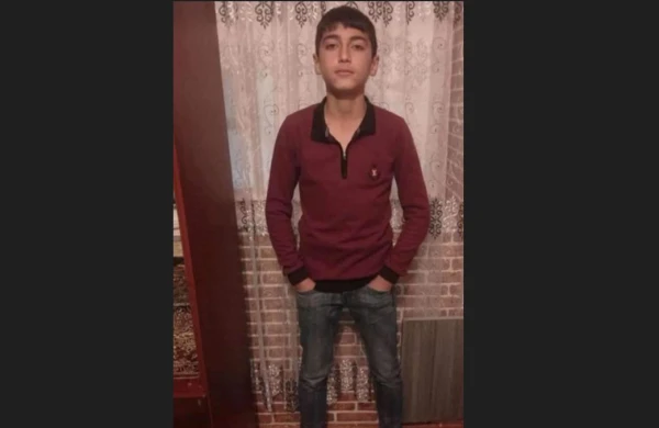 Gecə saatlarında dəhşətli xəbər:Asılmış meyiti tapılan uşaq görün kimdir - FOTO