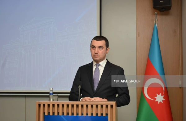 Ayxan Hacızadə iranlı həmkarının iddialarına cavab verib