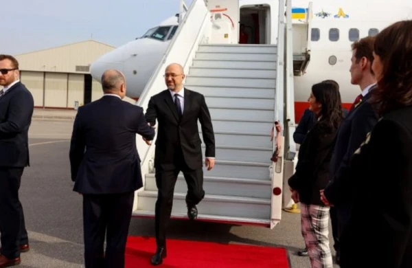 Ukrayna Baş naziri Kanadada səfərdədir