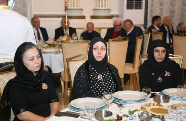 Mehriban xanım Əliyevanın təşəbbüsü ilə iftar süfrəsi açılıb