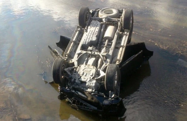 Çimərliyə gedən yolda "Range Rover" aşdı - 2 yaralı var - FOTO