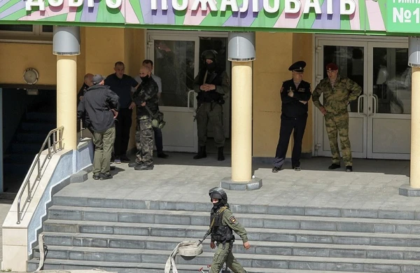 Məktəbdə atışma: Yaralılar var