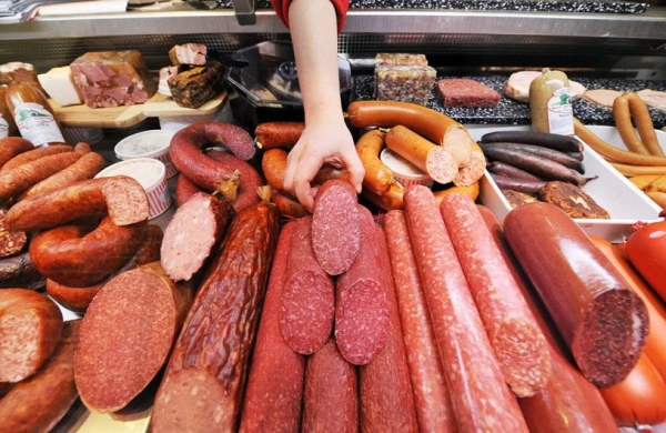 Kolbasa sevənlərə bəd xəbər - Bu məhsullar..